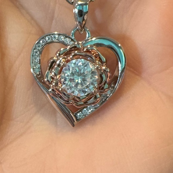Over 1 ctw Moissanite heart rose two tone necklace - Picture 9 of 9